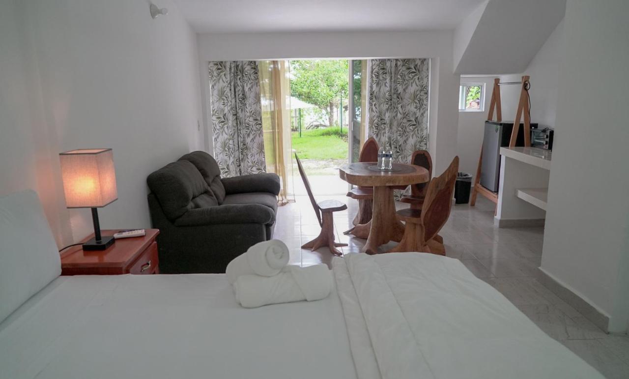 Suites Pancho Villas Bacalar - Lagoon View 外观 照片